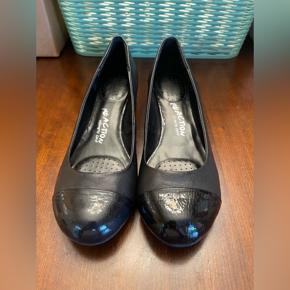 Kenneth Cole Reaction Women's Black Heels - Picture 2 of 7